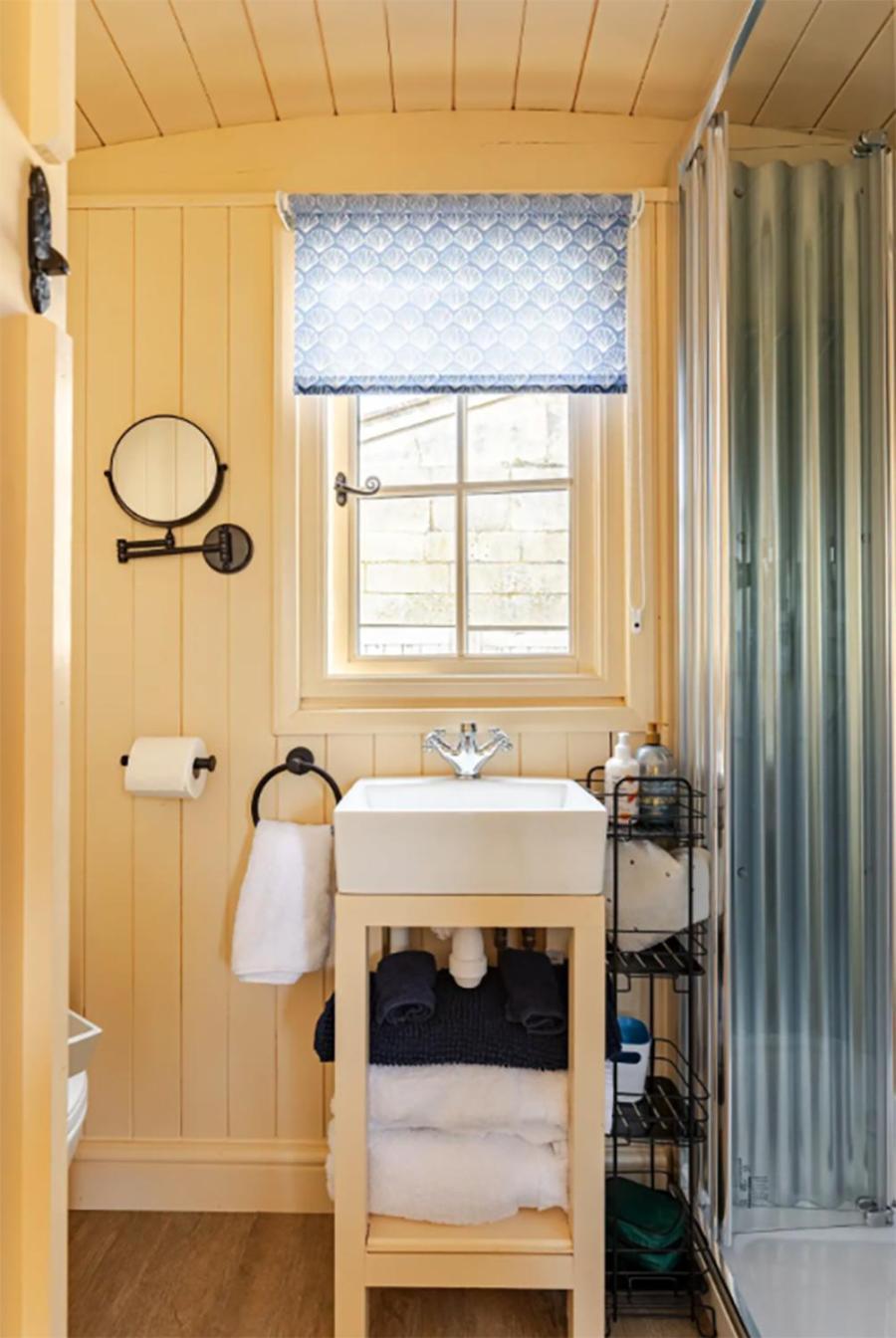 Shepherd'S Hut, Bath Exterior photo