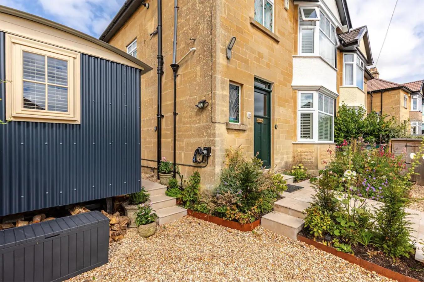 Shepherd'S Hut, Bath Exterior photo